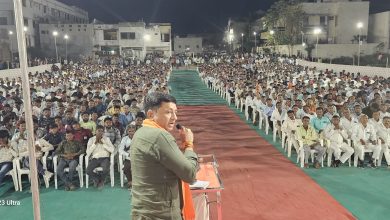 બાયડ ખાતે ધારાસભ્ય ધવલસિંહે લોકસભા ઉમેદવાર શોભનાબેન બારૈયાના સમર્થન વિશાળ કાર્યકર્તા સંમેલન યોજ્યું