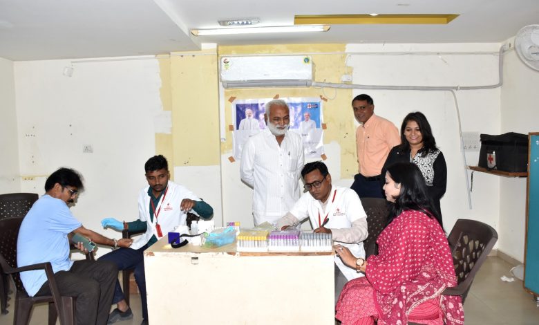 અરવલ્લી જિલ્લાના પત્રકારશ્રીઓ અને મીડિયાકર્મીઓ માટે અને તેમના પરિવાર માટે અરવલ્લી જિલ્લા માહિતી વિભાગ અને અરવલ્લી જિલ્લા વહીવટી તંત્રના સંયુક્ત ઉપક્રમે કેમ્પ યોજાયો* અરવલ્લી જિલ્લાના પત્રકારશ્રીઓ અને મીડિયાકર્મીઓ માટે અને તેમના પરિવાર માટે અરવલ્લી જિલ્લા માહિતી વિભાગ અને અરવલ્લી જિલ્લા વહીવટી તંત્રના સંયુક્ત ઉપક્રમે કેમ્પ યોજાયો*